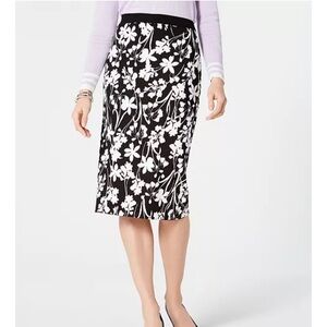 NWT Tommy Hilfiger Floral Print Pull-On Skirt